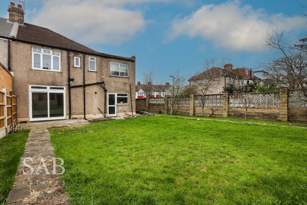 Floorplan for Currey Road, Greenford, UB6